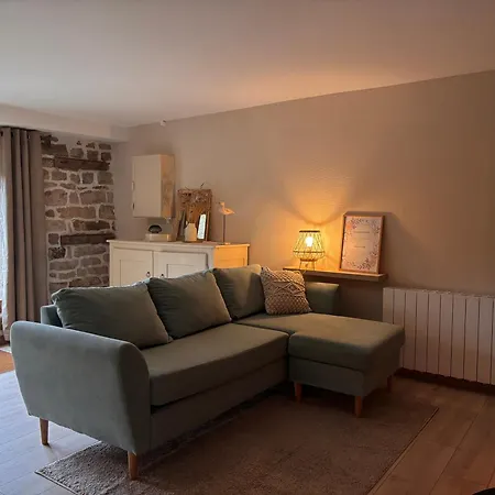 Hébergement de vacances De La Forge Au Valdajol Maison De Caractère Le Val-dʼAjol