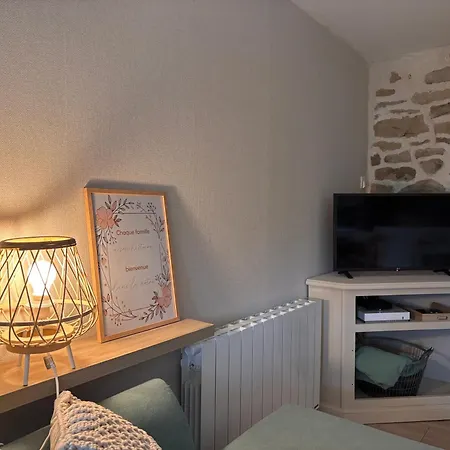 Hébergement de vacances De La Forge Au Valdajol Maison De Caractère Le Val-dʼAjol